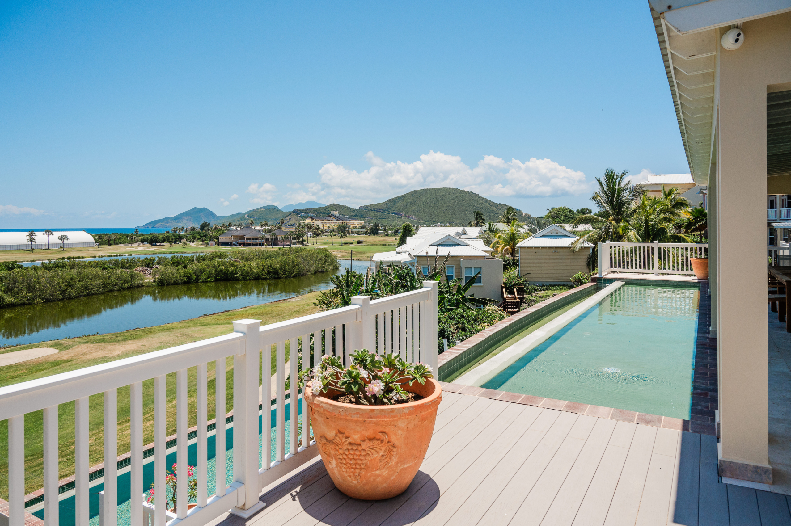 Sunrise Hill -upper level pool deck