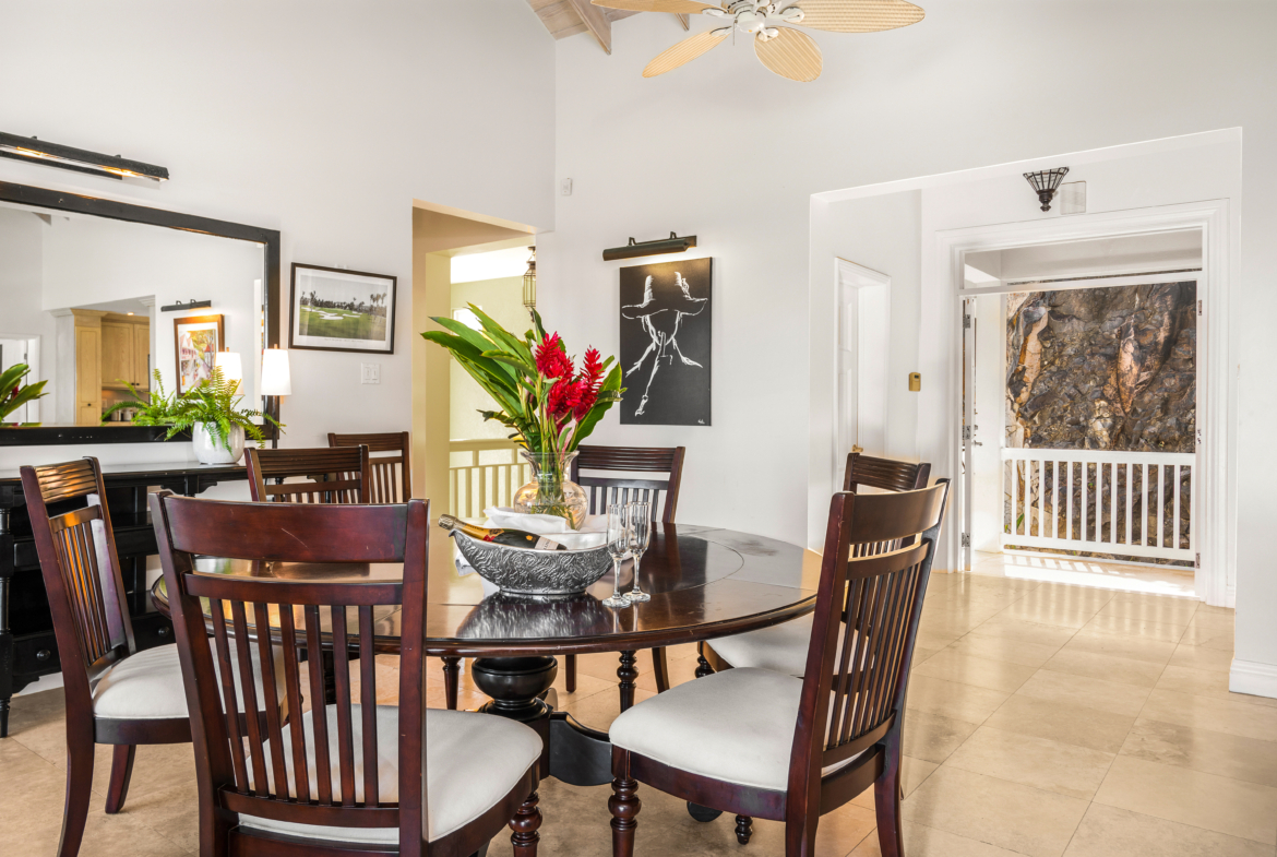 Sunrise hills upper level indoor dining